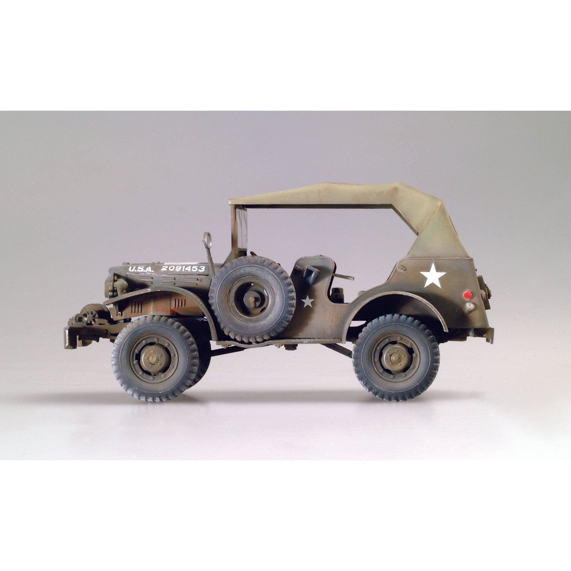 ITALERI 1/35 Dodge Staff Car WC56