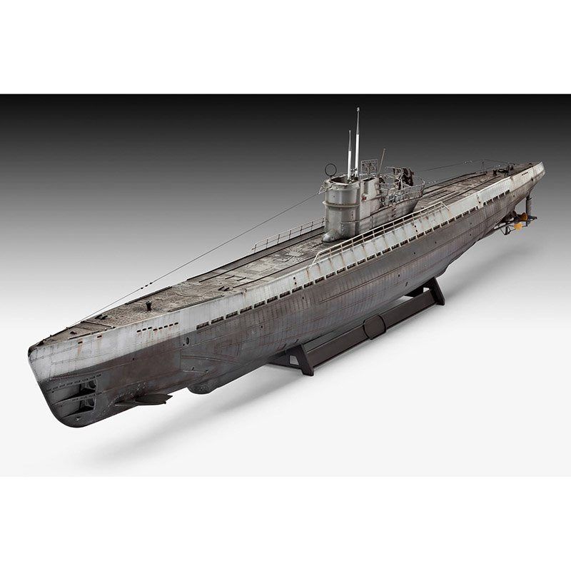 REVELL German Submarine Type IX C/40 “Platinum Edition