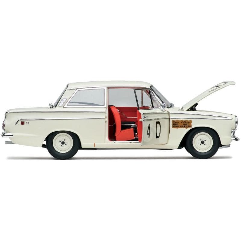 CLASSIC CARLECTABLES 1/18 Cortina Race 2nd Position 1965 Ar