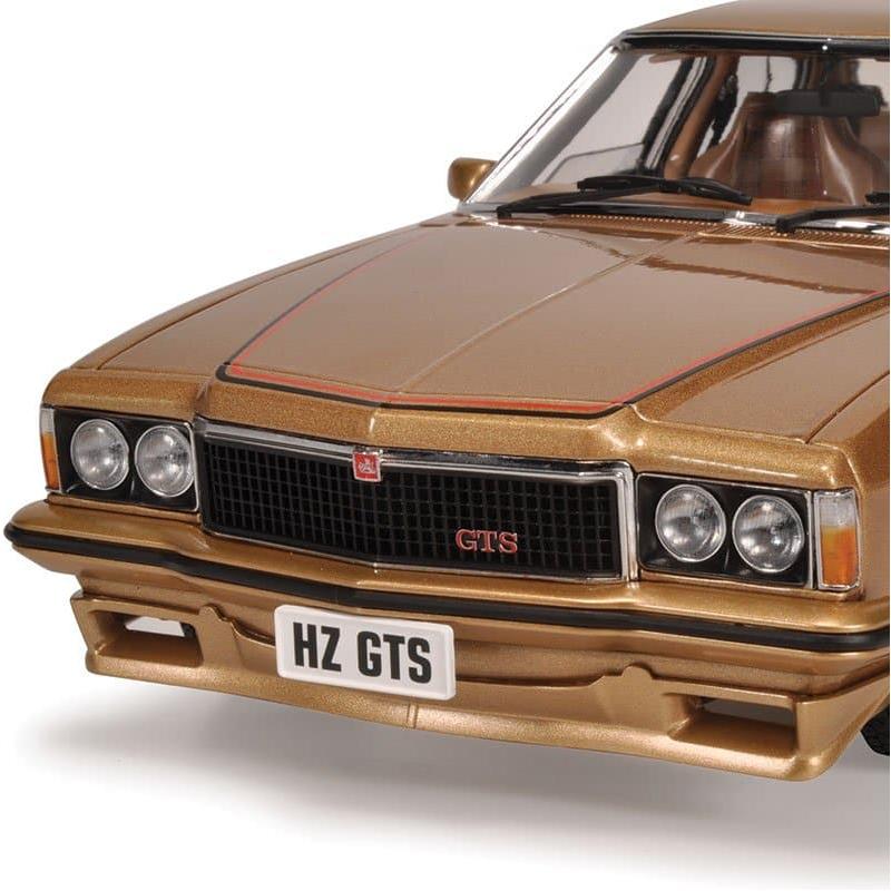 CLASSIC CARLECTABLES 1/18 Holden HZ GTS Sandlewood Metallic