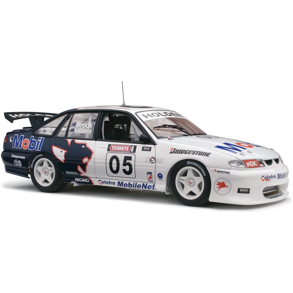 CLASSIC CARLECTABLES 1/18 Holden VR Commodore 1995 Bathurst