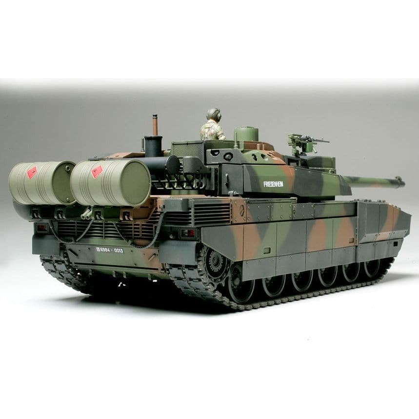 TAMIYA 1/35 Leclerc Series 2 French Main Battle Tank