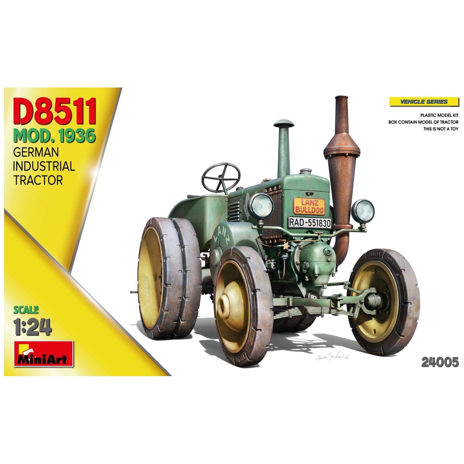 MINIART 1/24 German Industrial Tractor D8511 Mod. 1936