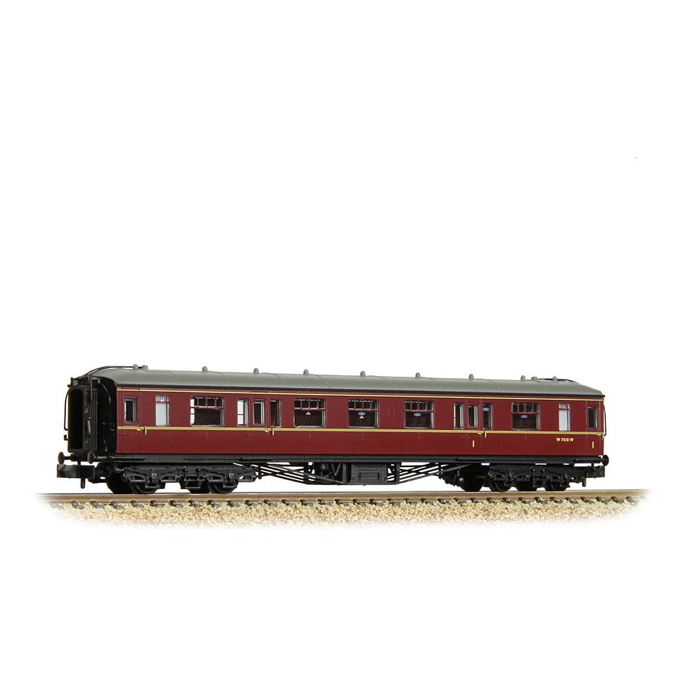 GRAHAM FARISH GWR Hawksworth Composite Corridor BR Maroon