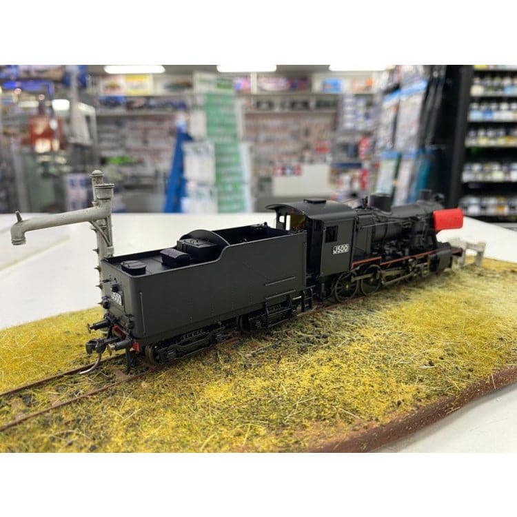 IXION J500 Victorian Railways J Class 2-8-0 Coal Footplate Edge Red