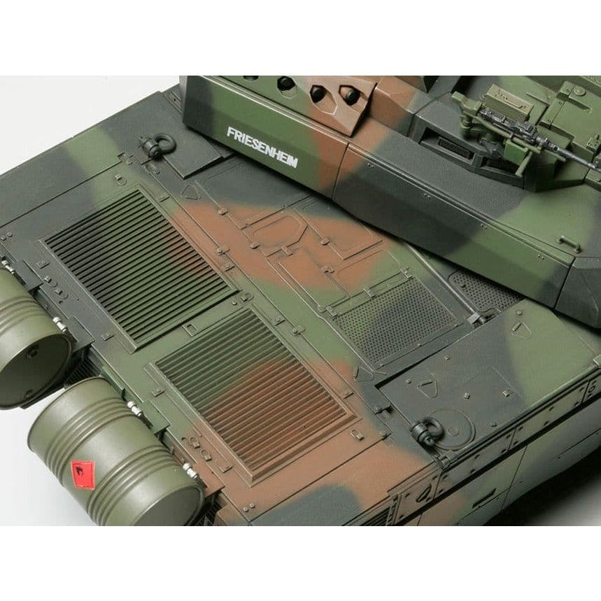 TAMIYA 1/35 Leclerc Series 2 French Main Battle Tank