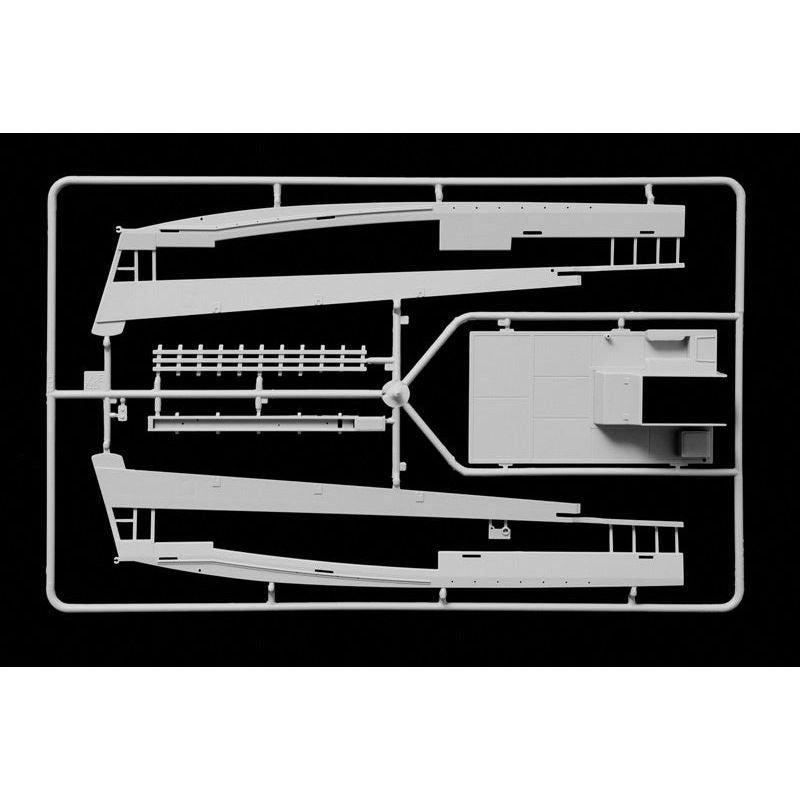 ITALERI 1/35 LCVP with U.S. Infantry