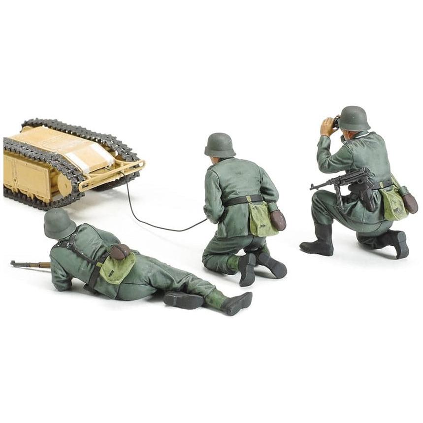 TAMIYA 1/35 German Assault Pioneer Team & Goliath Set