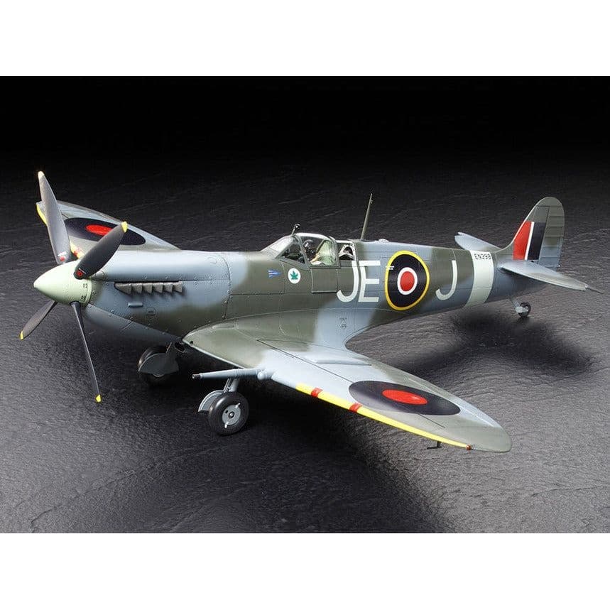 TAMIYA 1/32 Supermarine Spitfire MkIXc