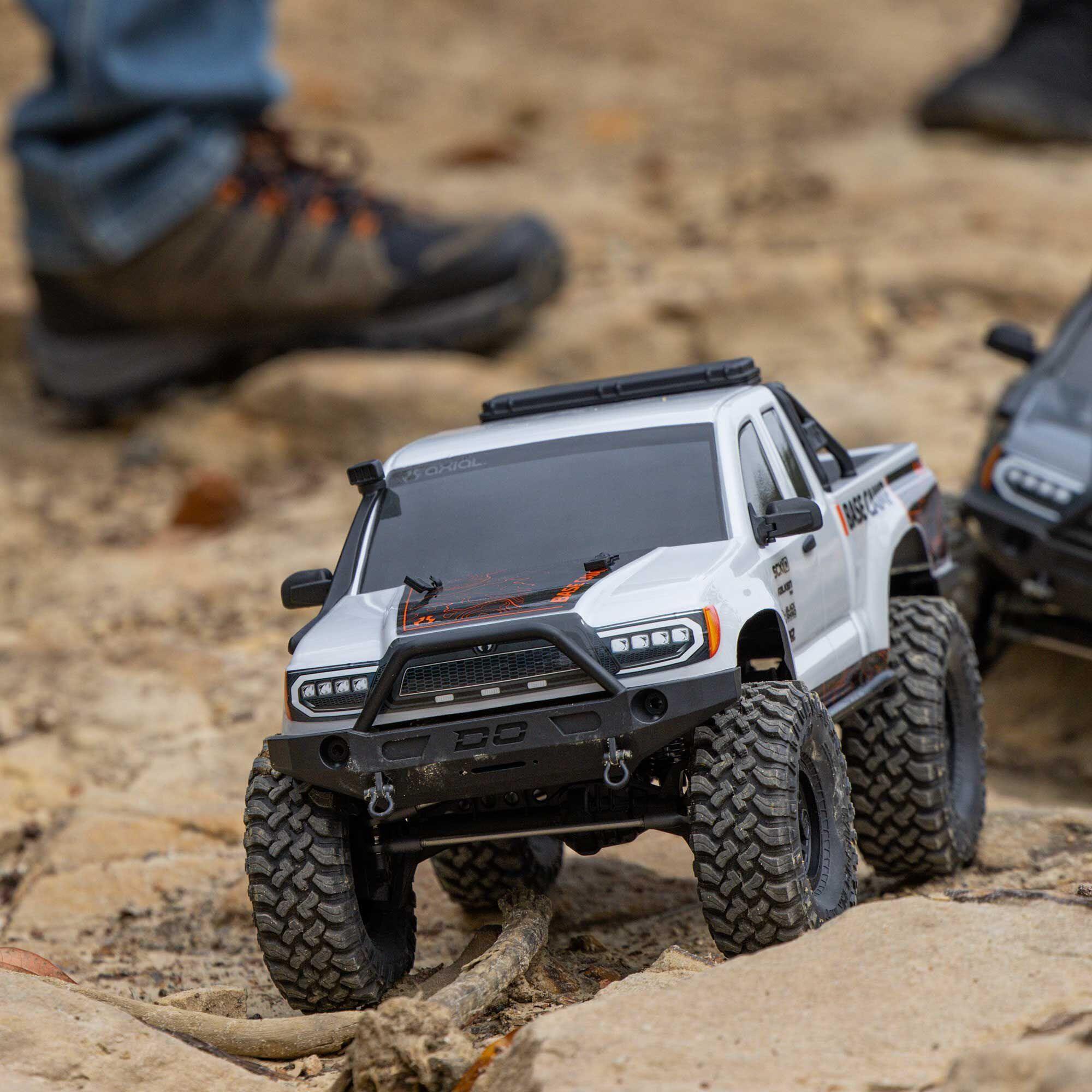 Axial SCX10 III Base Camp V2 1/10 Rock Crawler RTR,White