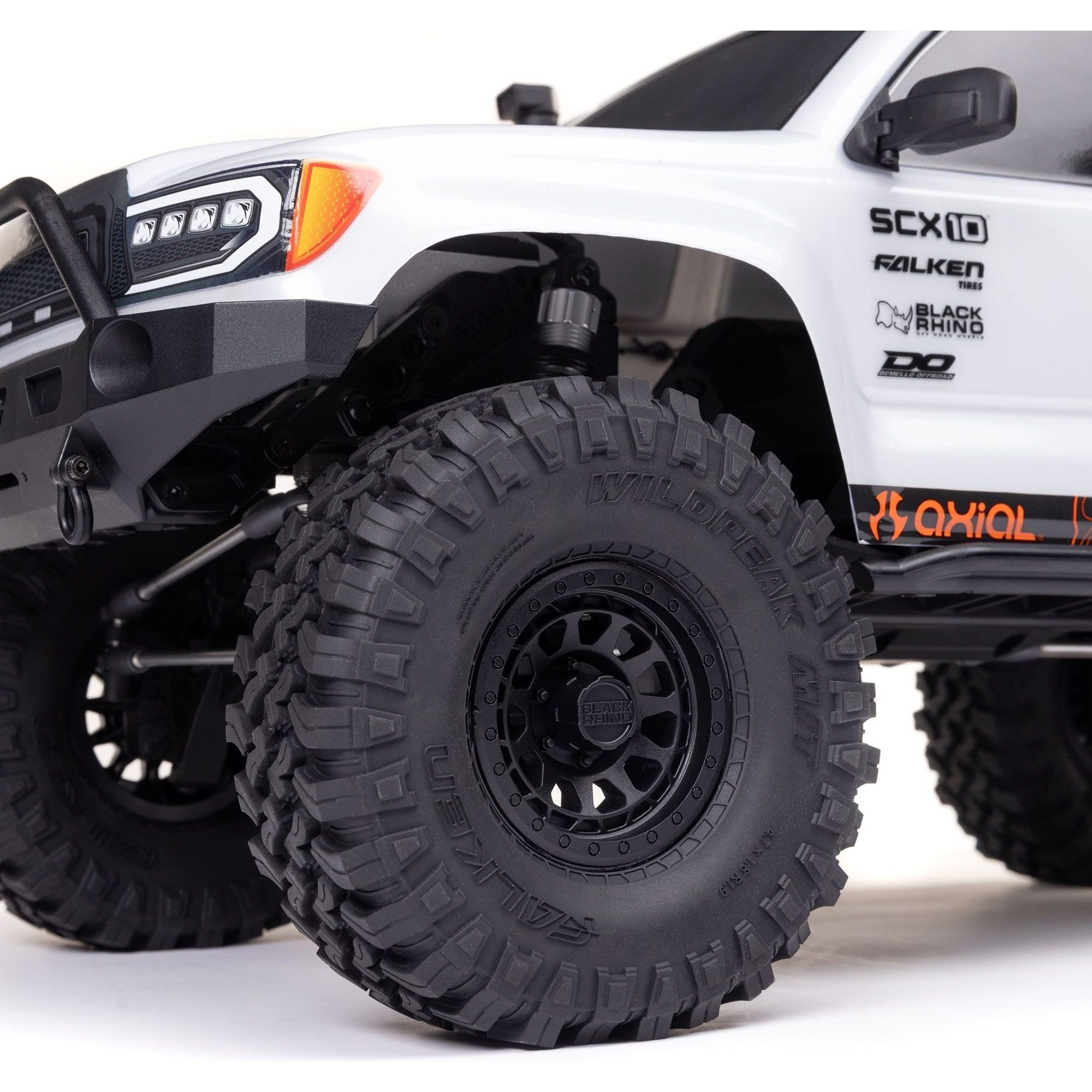 Axial SCX10 III Base Camp V2 1/10 Rock Crawler RTR,White