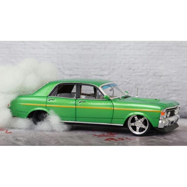 DDA 1/24 XW GS Ford Burnout Car Detailed Opening Doors, Bonnet and Boot