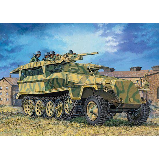 Dragon 1/35 Sd.Kfz.251/7 Ausf.C Pionierpanzerwagen Plastic Model Kit