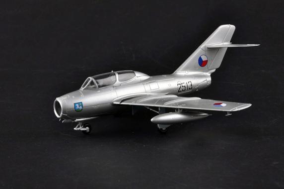 Easy Model 1/72 Mig-15 UTI Czechoslovakia Air Force.(S-103) Assembled Model [37137]