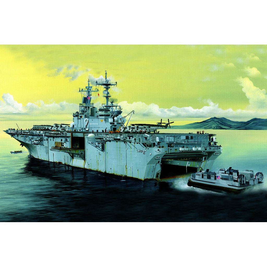 Hobby Boss 1/700 Essex LHD-2 Plastic Model Kit [83403]