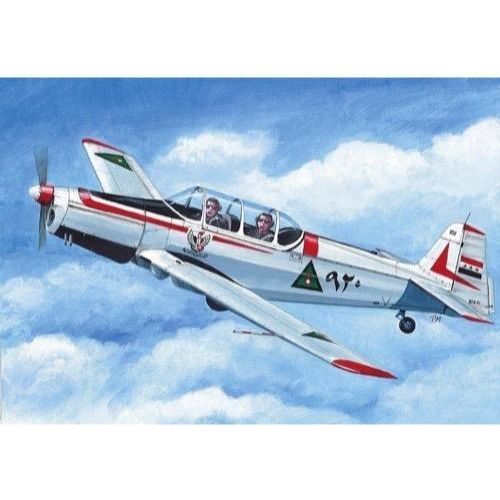 Kovozavody 1/72 Zlin Z-526F Trener Plastic Model Kit