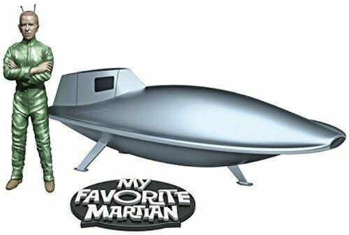 Pegasus 1/18 My Favorite Martian - Uncle Martin and Spaceship, pre-built