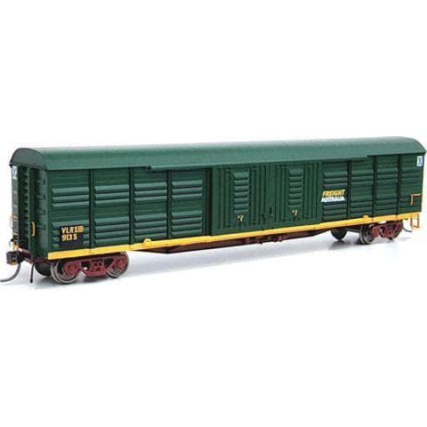 ON TRACK MODELS HO VLRX-04 56' Victorian Louvre Vans 3 Pack