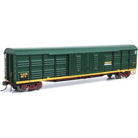 ON TRACK MODELS HO VLRX-04 56' Victorian Louvre Vans 3 Pack