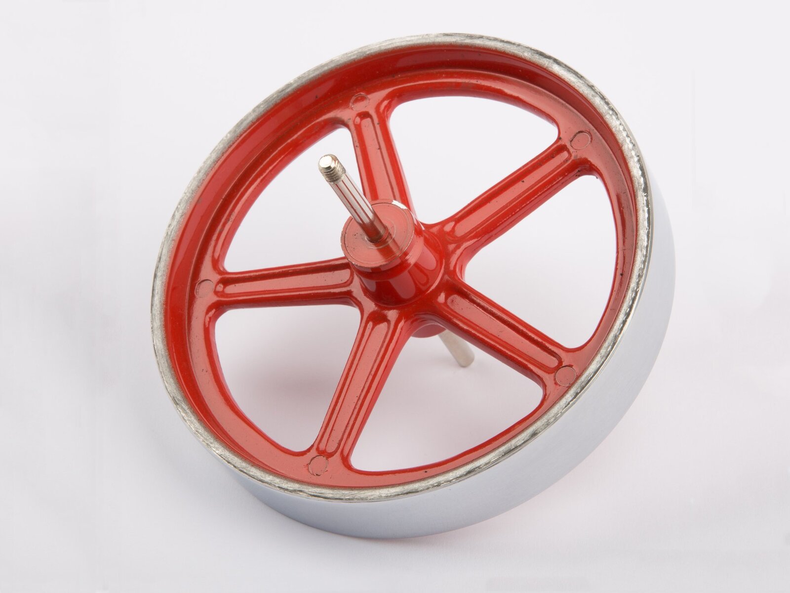 Wilesco Flywheel. 100 mm Diameter. With Axle (D20.24)