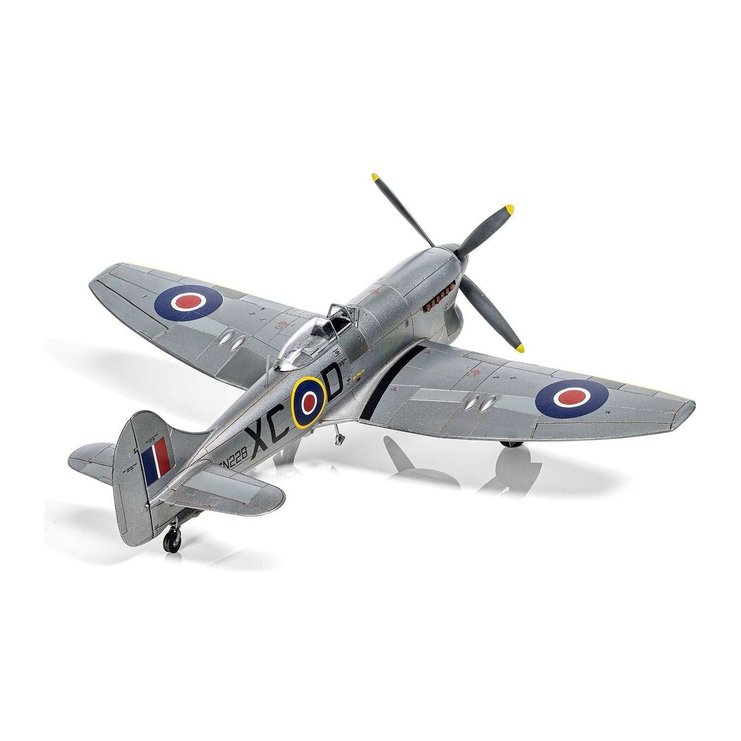 AIRFIX 1/72 Hawker Tempest Mk.V Post War