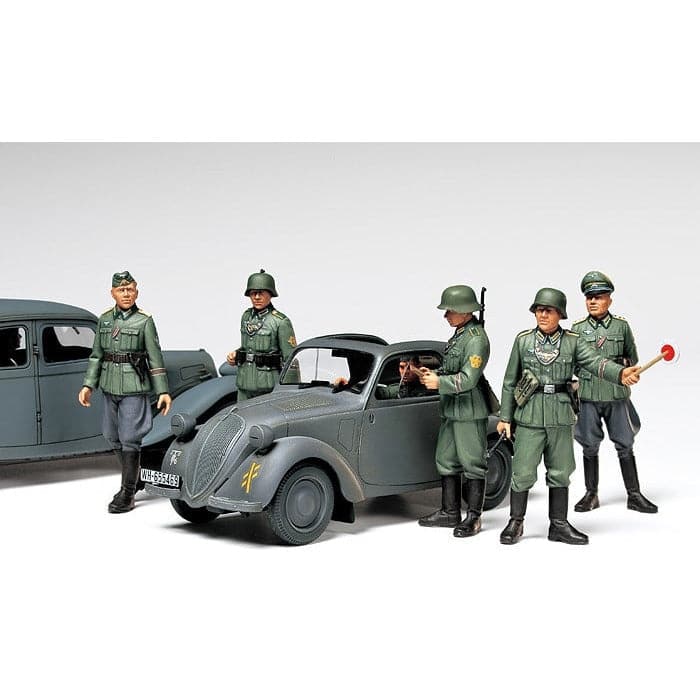 TAMIYA 1/35 Simca 5 Staff Car (German Army)