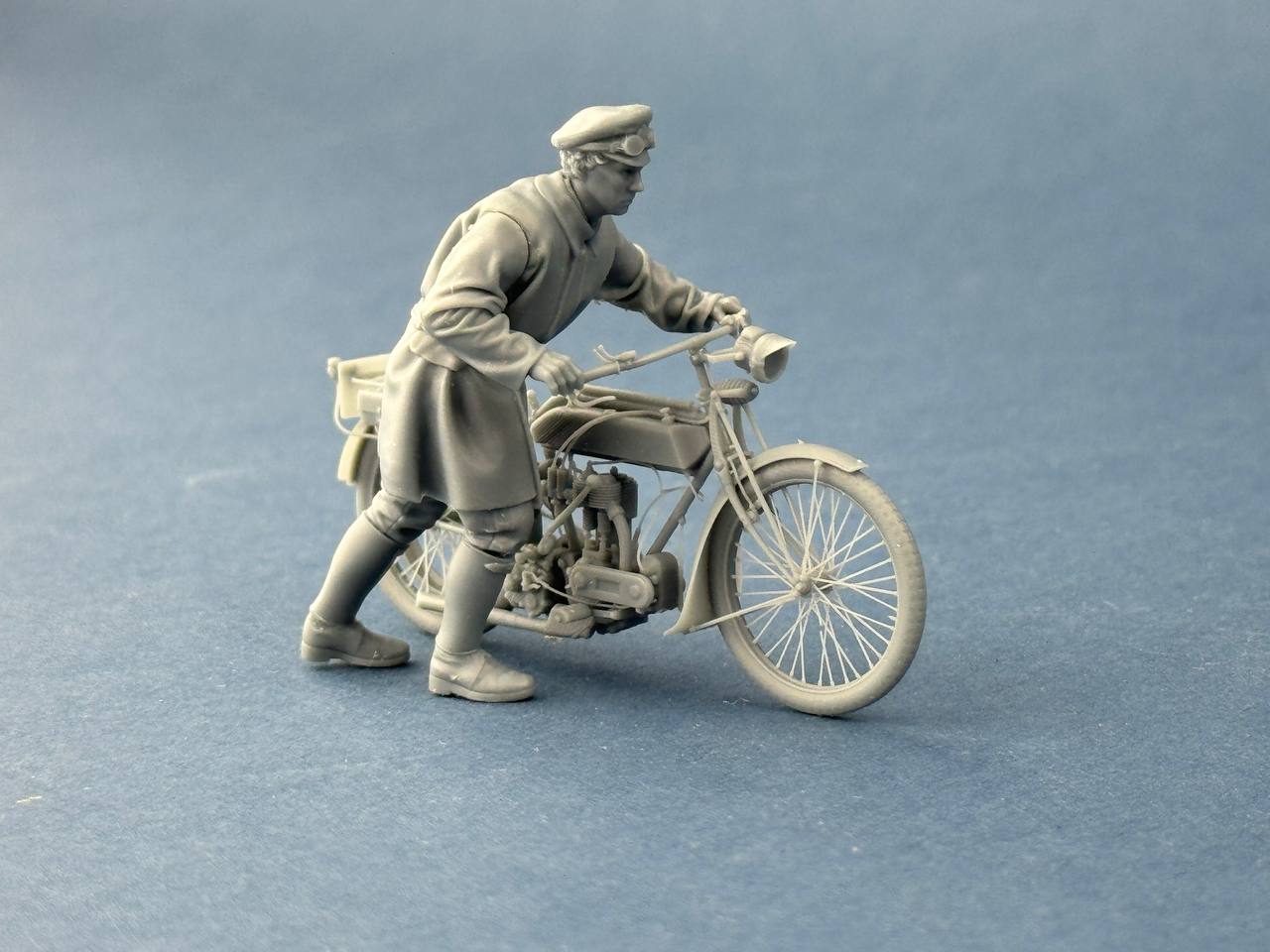 COPPER STATE MODELS British Dispatch Rider pushing his motorcycle