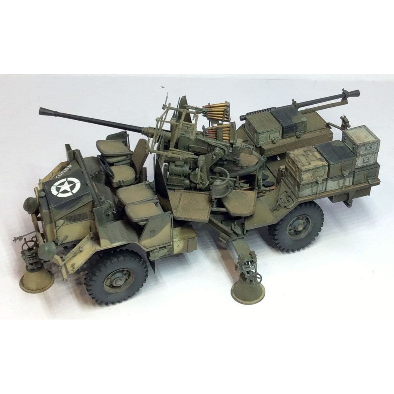 THUNDER 1/35 British Morris Bofors C9/B Gun Truck LATE