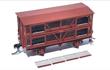 ON TRACK MODELS Victorian L Sheep Vans (6)