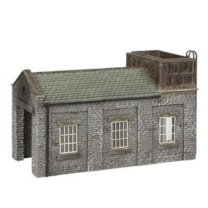 GRAHAM FARISH Scenecraft N Stone Engine Shed with Tank