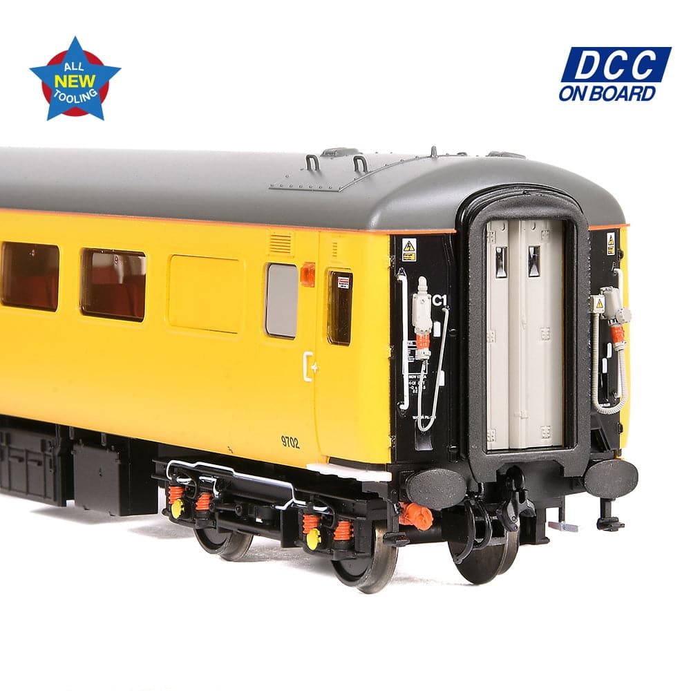 BRANCHLINE OO BR Mk2F DBSO (Refurbished) Driving Brake Second Open Network Rail