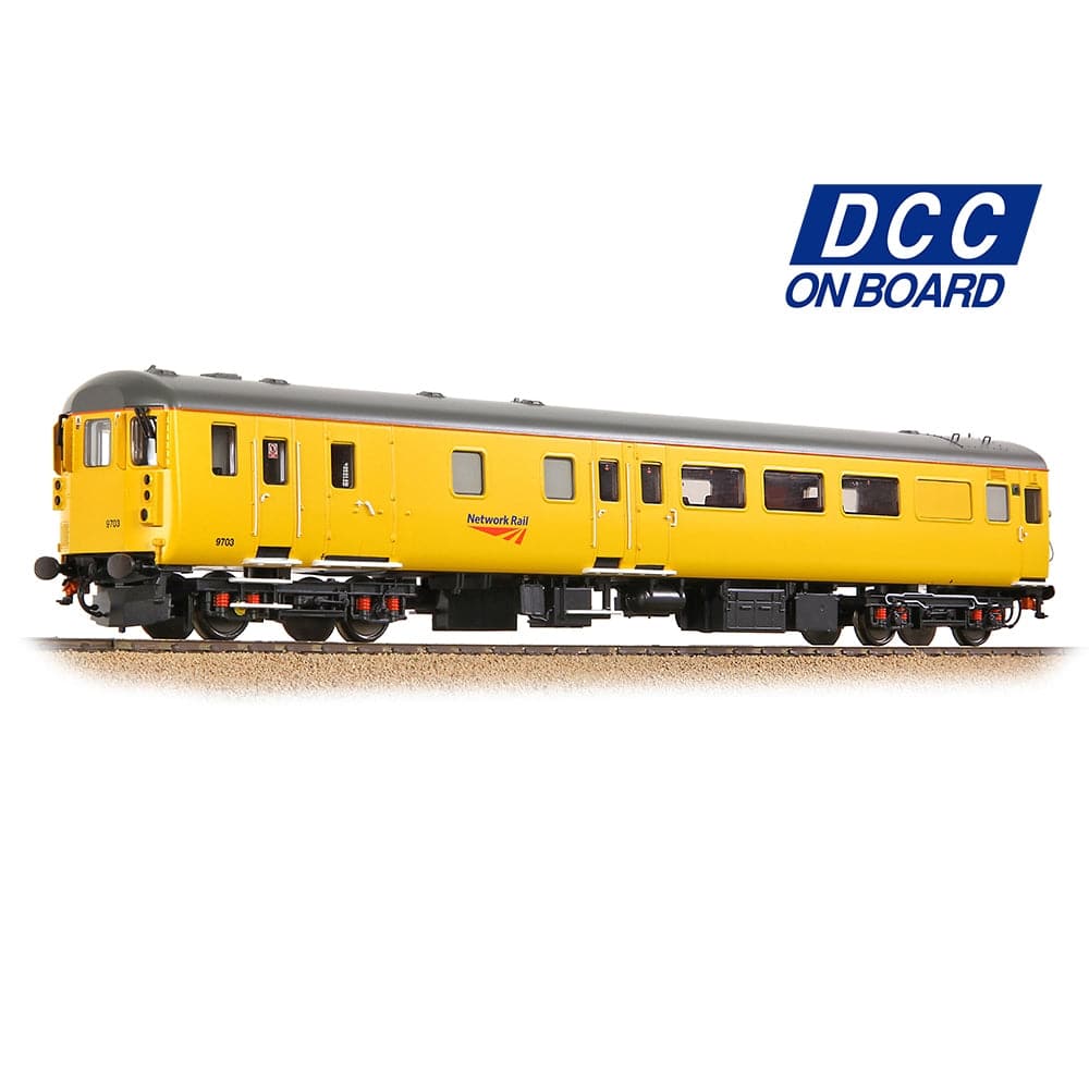 BRANCHLINE OO BR Mk2F DBSO (Refurbished) Driving Brake Second Open Network Rail