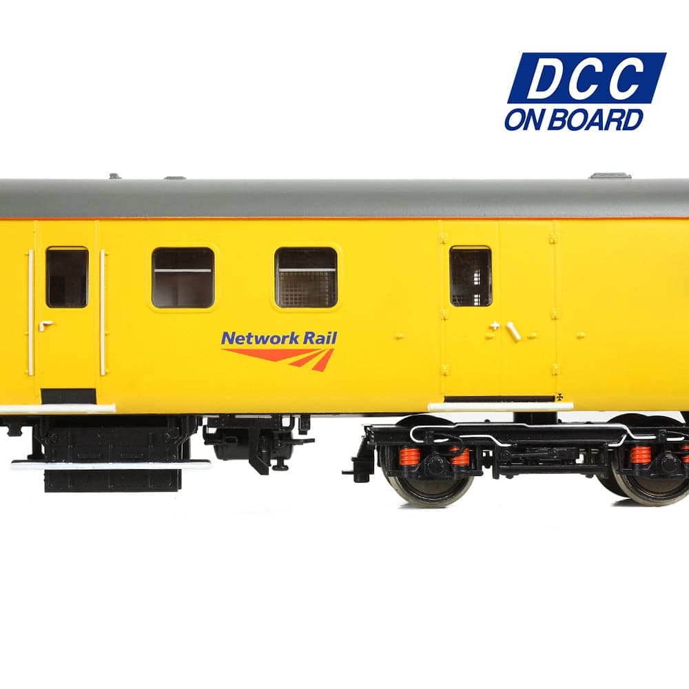 BRANCHLINE OO BR Mk2F DBSO (Refurbished) Driving Brake Second Open Network Rail