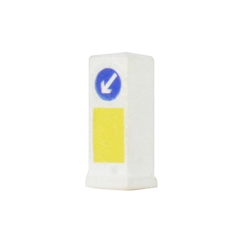 SCENECRAFT OO Traffic Island Bollards (x10)