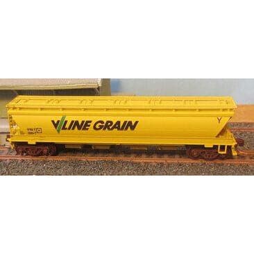 AUST-N-RAIL N VHGY VLINE No 300 includes Microtrains Bogi