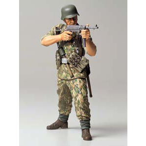 TAMIYA 1/16 WWII German Elite Infantry Man