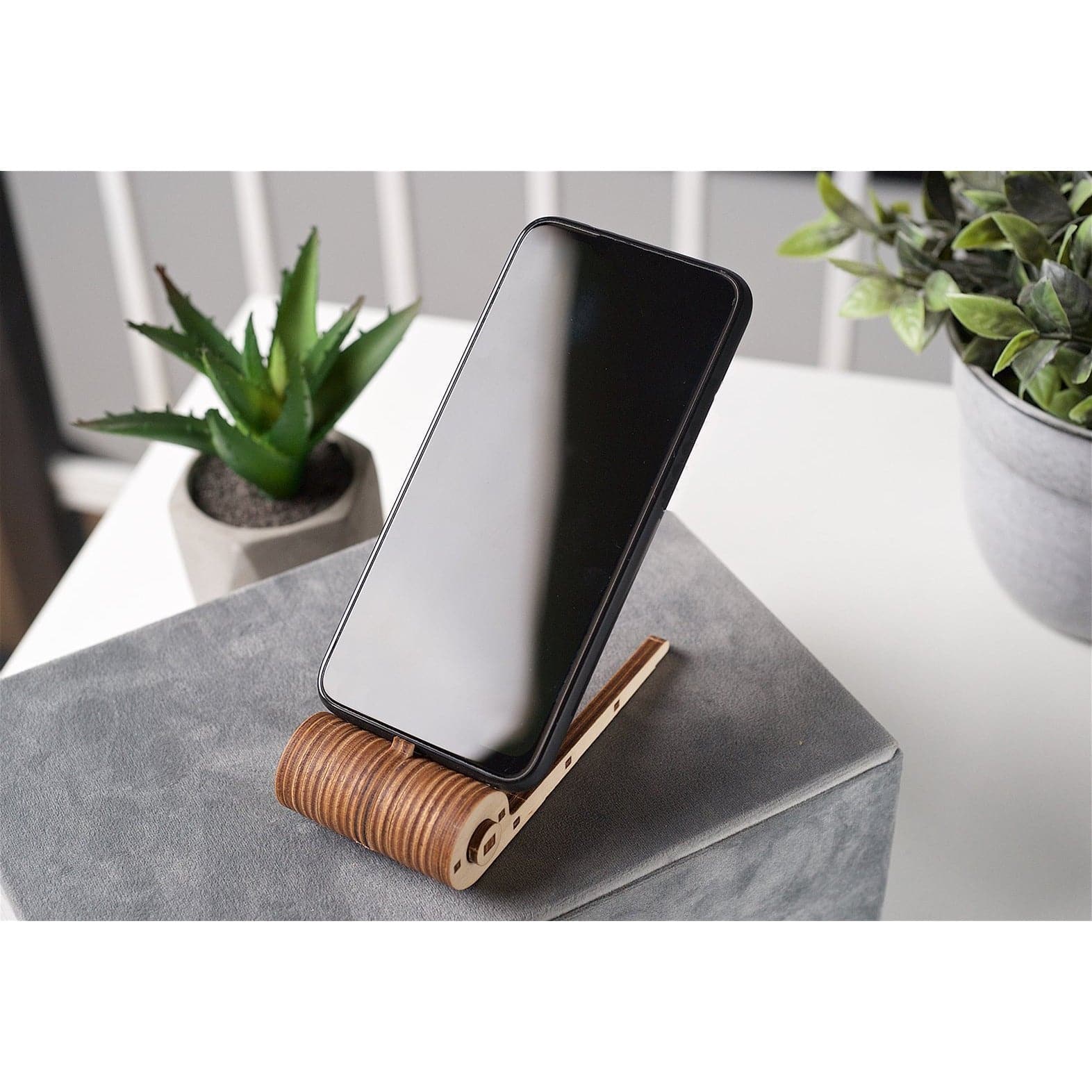 UGEARS Foldable Phone Holder