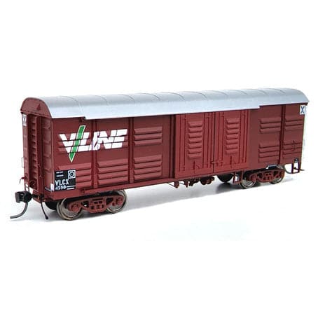 ON TRACK MODELS HO VLCX-06 40'2" Victorian Louvre Vans 3 Pack