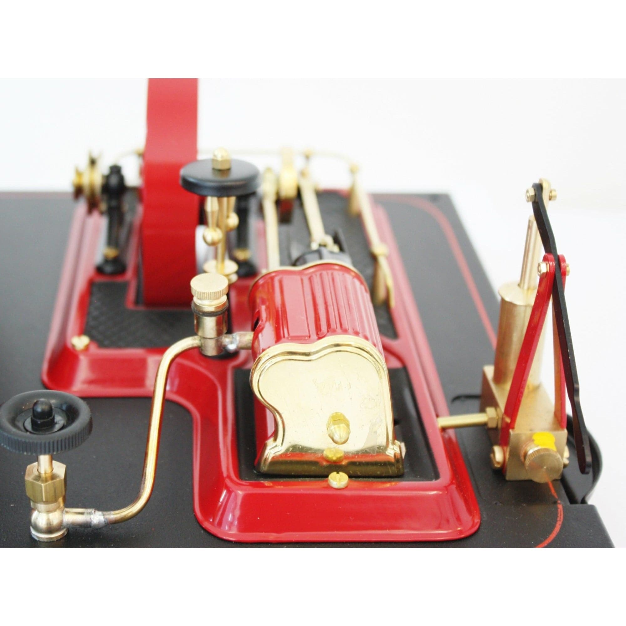 WILESCO D21 Steam Engine - Red, Brass, Black