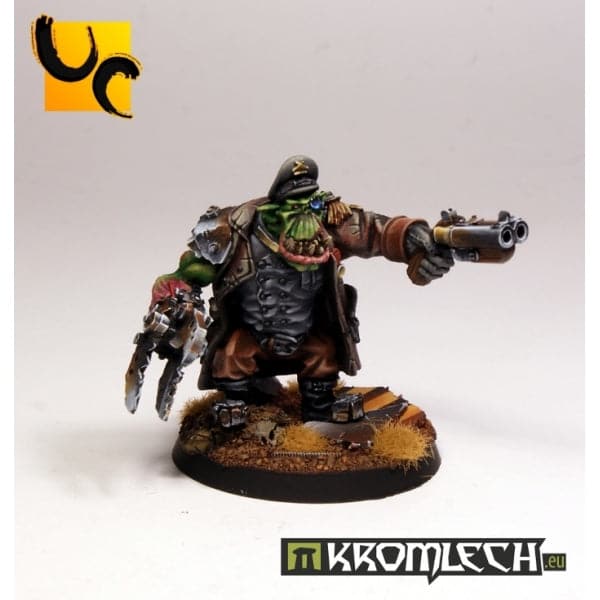 KROMLECH Orc Officer in Greatcoat (1)